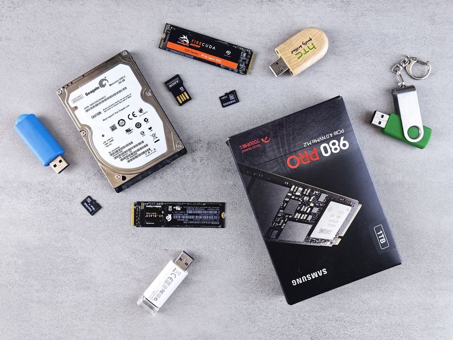 Computer storage devices and accessories